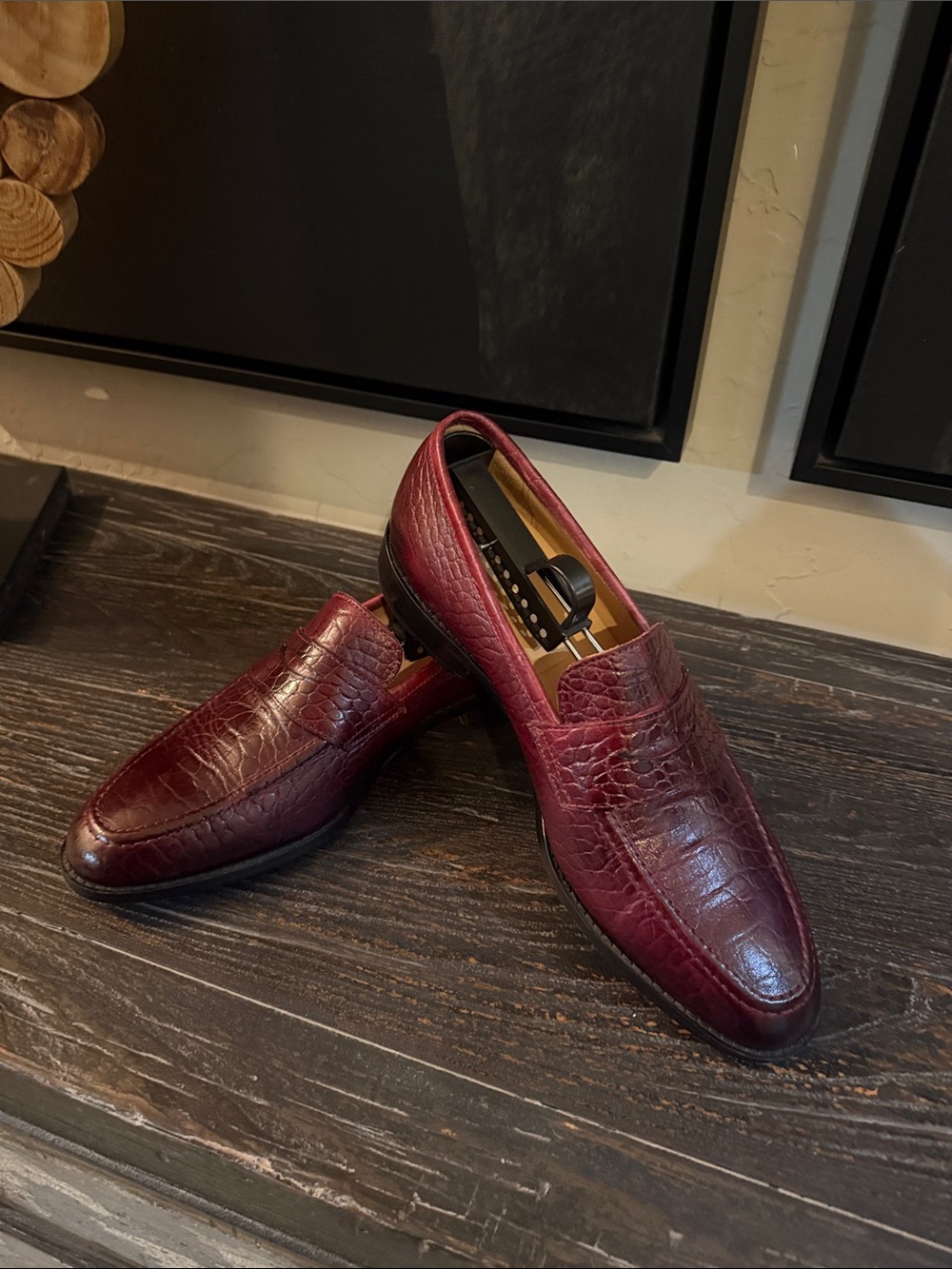 Men's Burgundy Croc-Texture Leather Slip-On Loafers